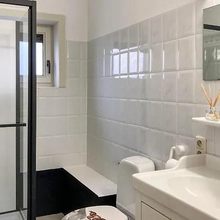Gorgeous In With Kitchen Apartment
